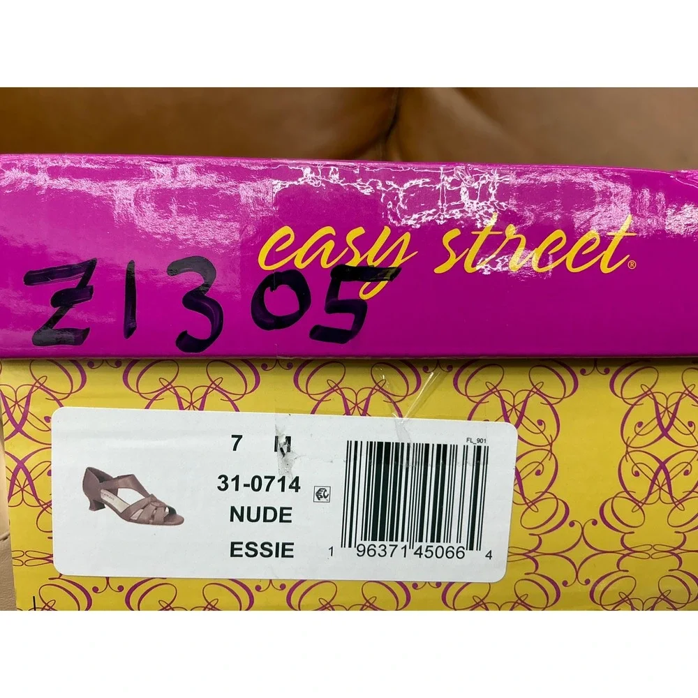 Easy Street Essie Sandals Womens 7M Nude New Kitten Heel Strappy